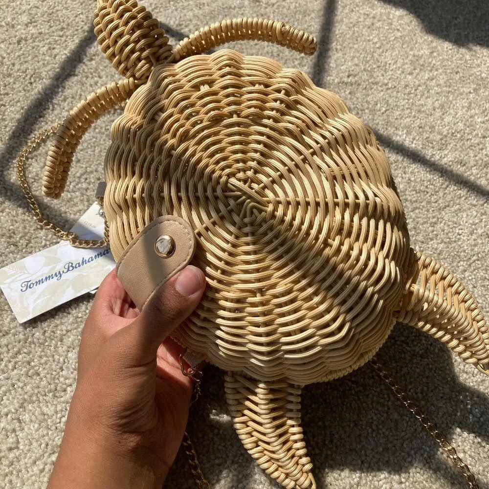 Tommy Bahama Rattan Turtle Bag - Picture 2 of 5